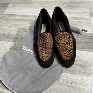 SPHERE leopard Women’s flat shoes made IN ITALY size 7M(LEATHER UPPER &SOLE)
